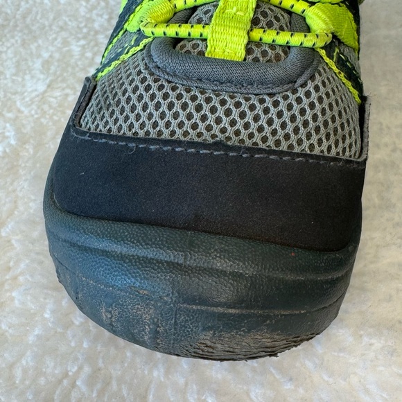 OshKosh B’Gosh Gray and Green Toddler Shoes Size 10 - Picture 7 of 9